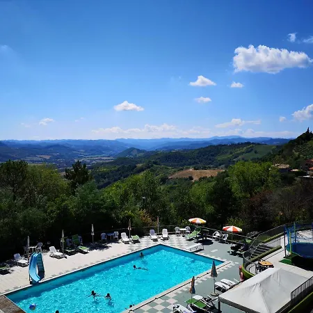 Balcone Sul Metauro 3*