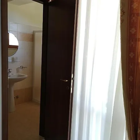 Balcone Sul Metauro 3*